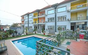 Triple 9 Apartments,Pool & Spa